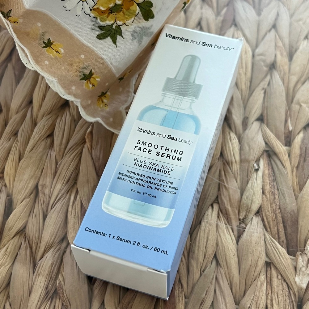 Vitamins and Sea Beauty Smoothing Face Serum Blue Sea Kale Niacinamide 2oz‎ New